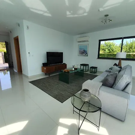Modern With Private Pool Near Parque Da Arrabida, Palmela Villa *