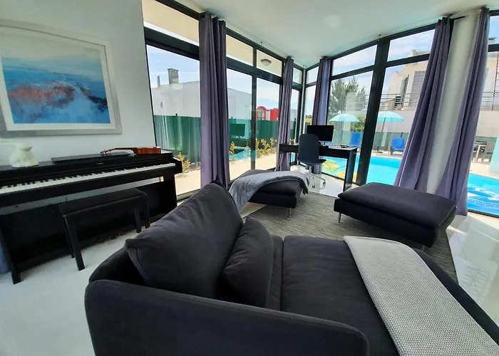 Villa Palmela Setubal With A Private Pool