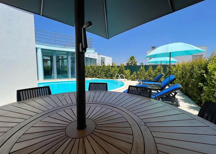 Palmela Setubal With A Private Pool Villa
