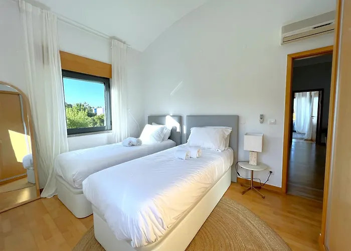 Villa Palmela Setubal With A Private Pool *